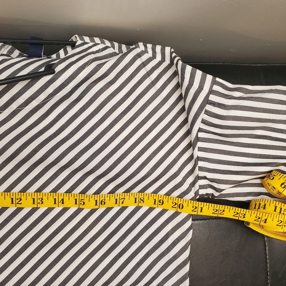 Striped Gap shirt SMALL - Picture 4 of 6